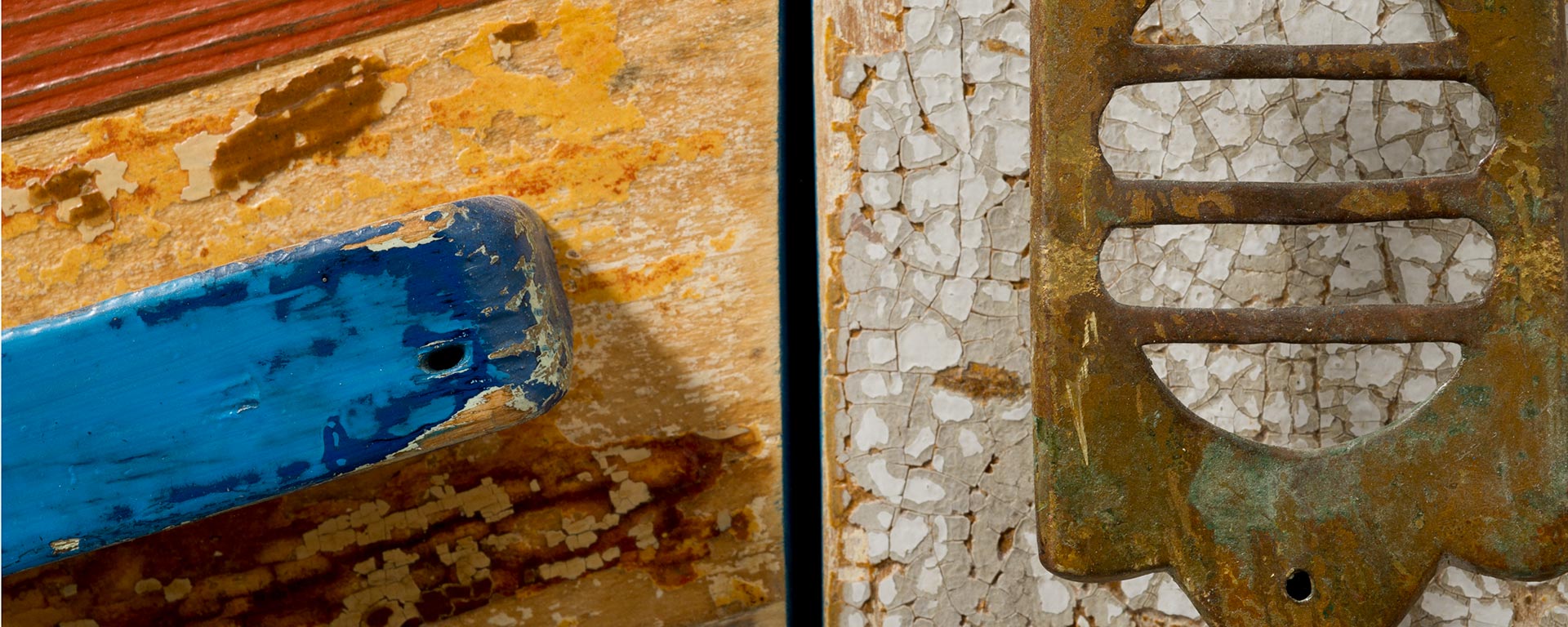 mobili stravaganti, dettaglio sportello